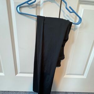 XL HUE Classic Black Leggings - Make an offer!